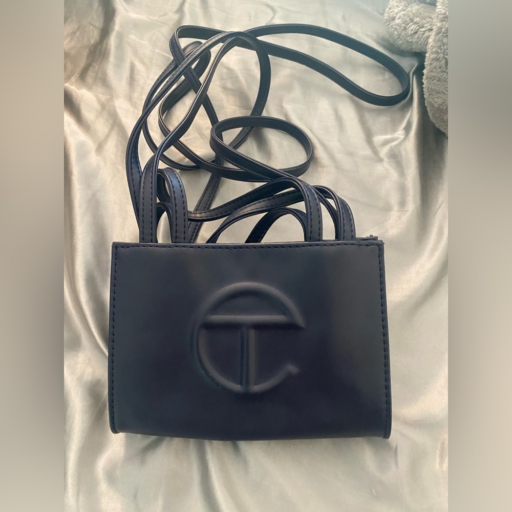 AUTHENTIC  Telfar bag